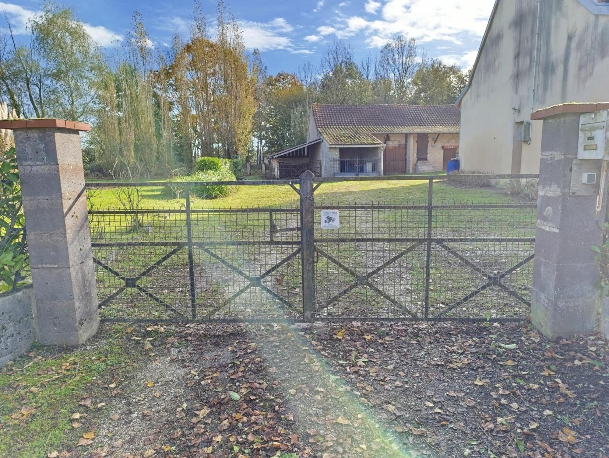 Florelia Jurassienne Beauvoisin (Jura) Exterior foto